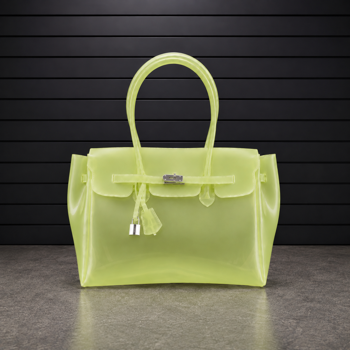Sac Jelly Frosted Lime, PVC translucide effet givré, cadenas argenté