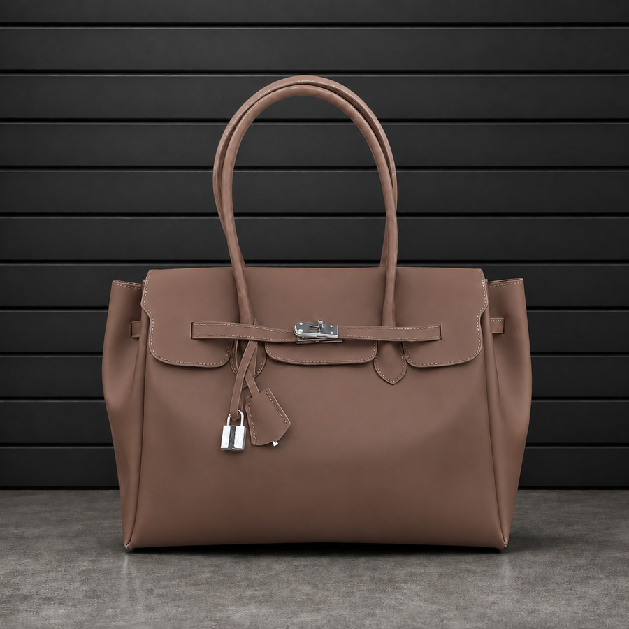 Sac à main Jelly Firkin Mocha en PVC effet gelée brun moka, fermoir cadenas argenté et anses rondes surpiquées