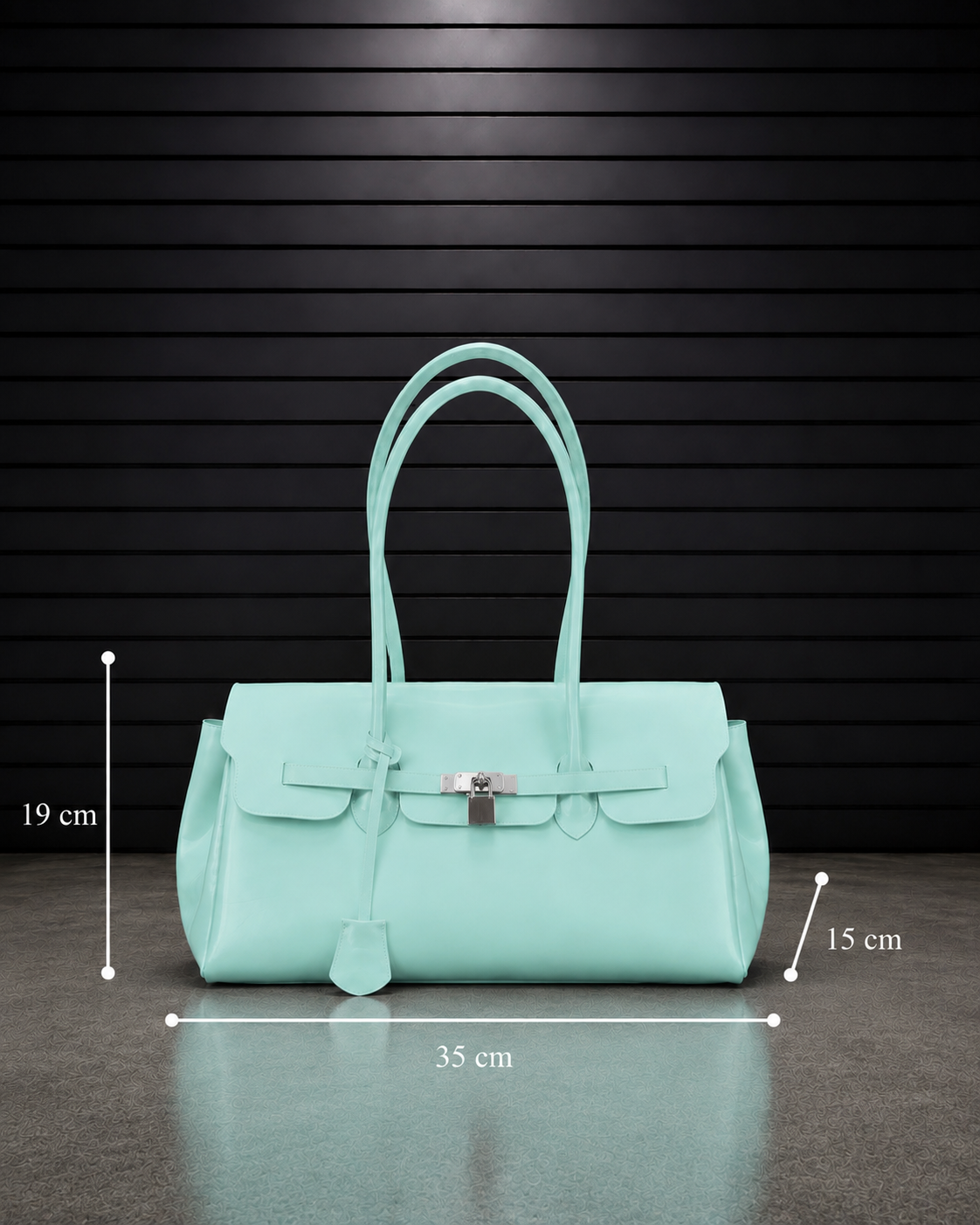 Dimensions du sac Jelly Pop Mint : 35 cm de largeur, 19 cm de hauteur et 15 cm de profondeur