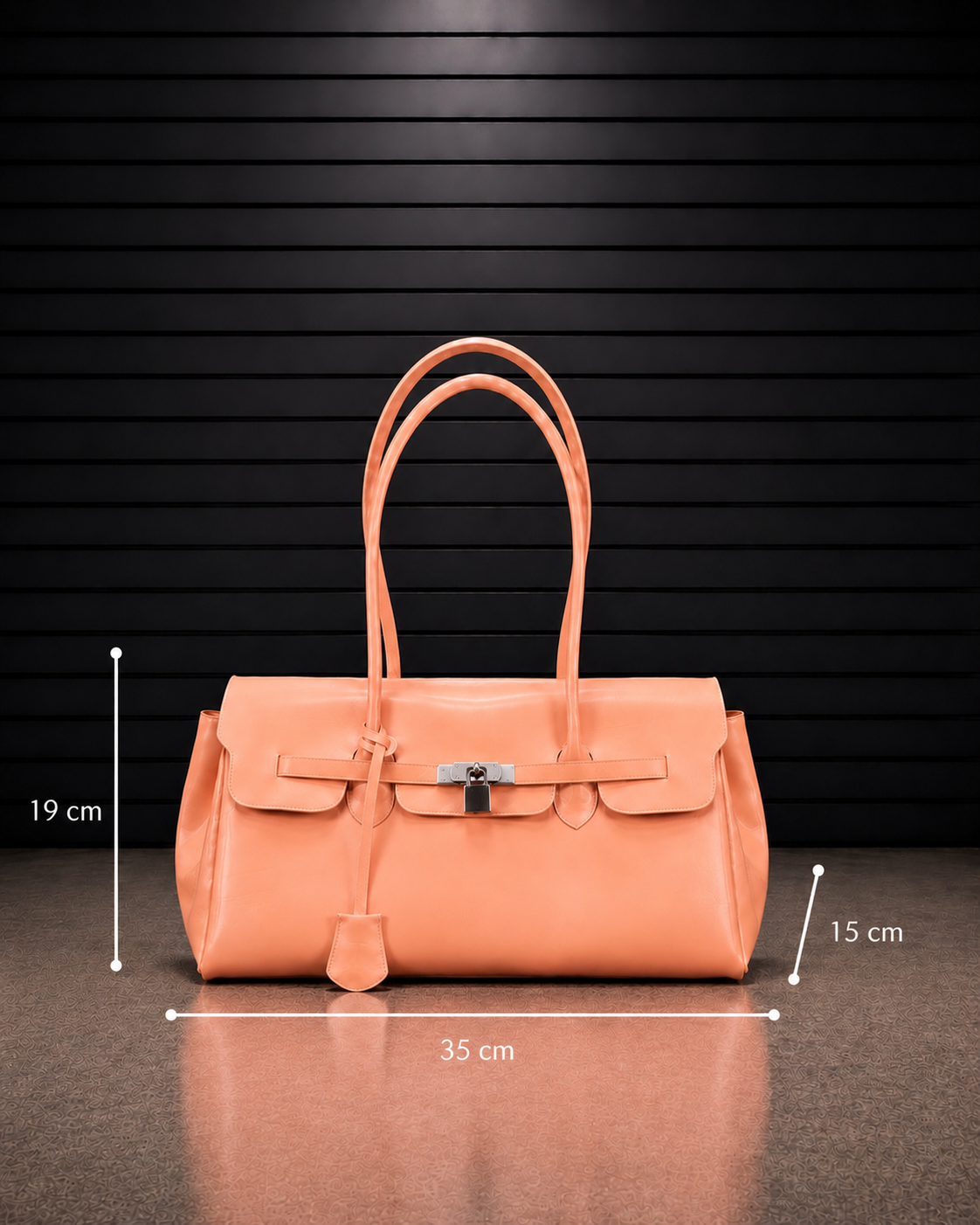 Dimensions du sac Jelly Pop Peach : 35 cm de largeur, 19 cm de hauteur et 15 cm de profondeur